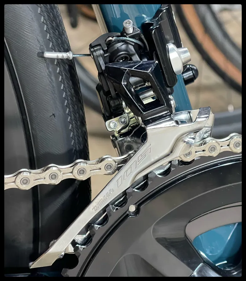 Giant Defy Advanced 2 Large Deep Lake 2022-7